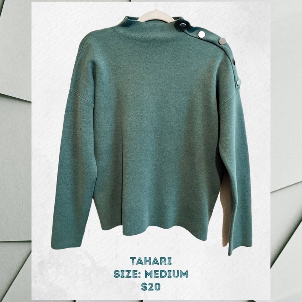 TAHARI Sweater